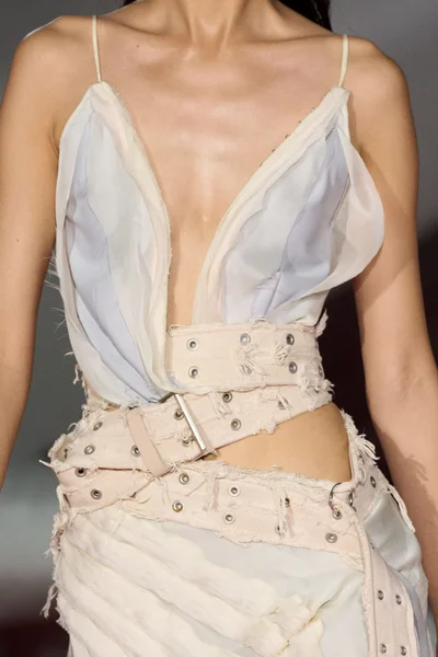 Look 37